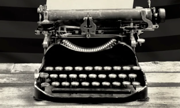 Oliveira Typewriter