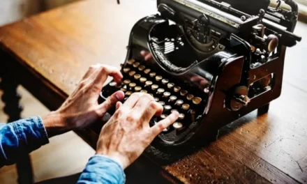 Oliveira Maquinas de Escrever (Typewriter)